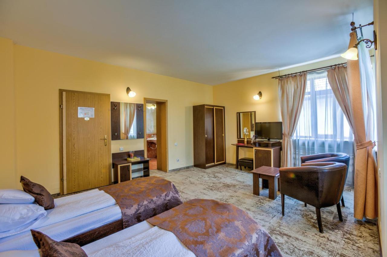 Pensiunea Ambient Brasov Bagian luar foto